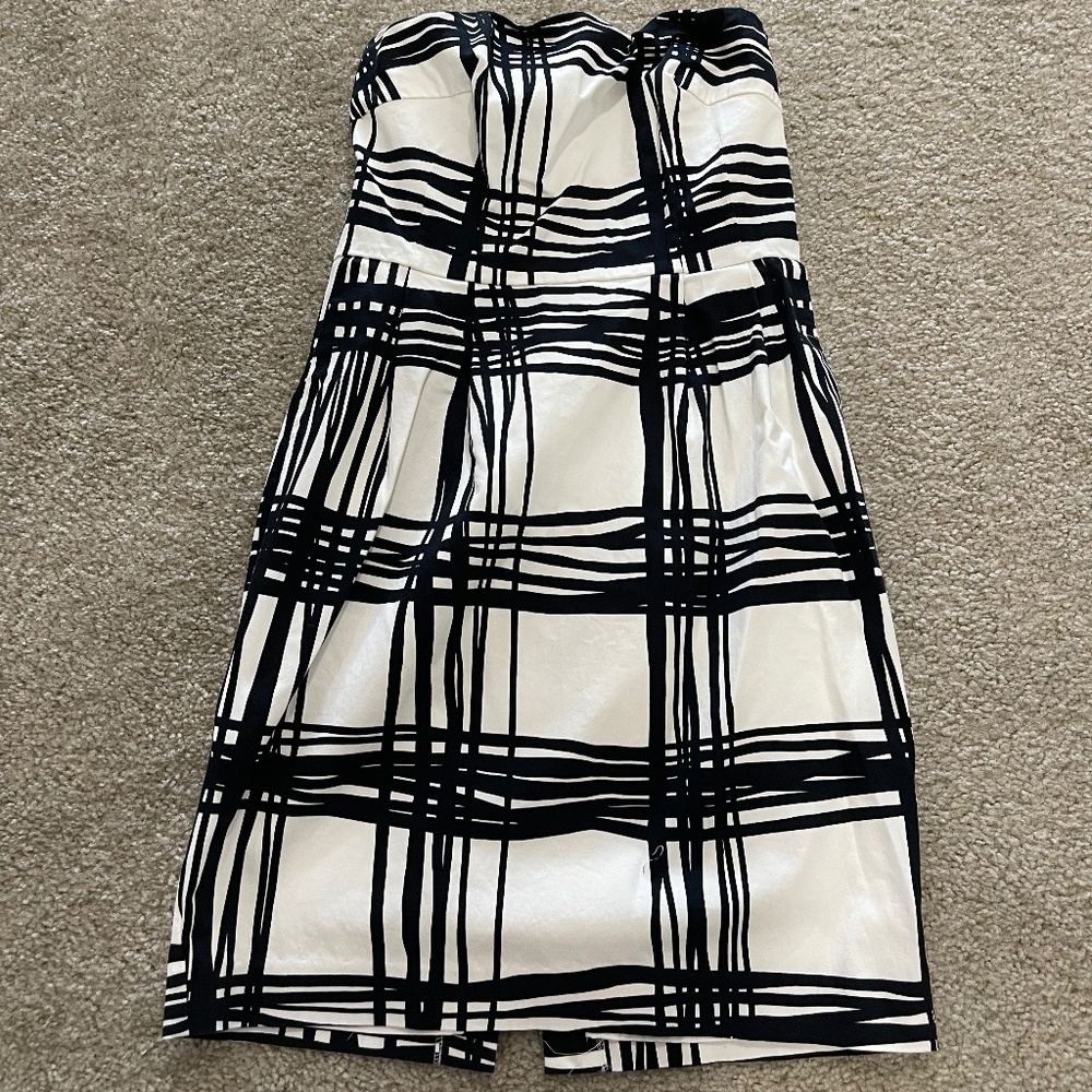 Strapless Black and White Express Dress